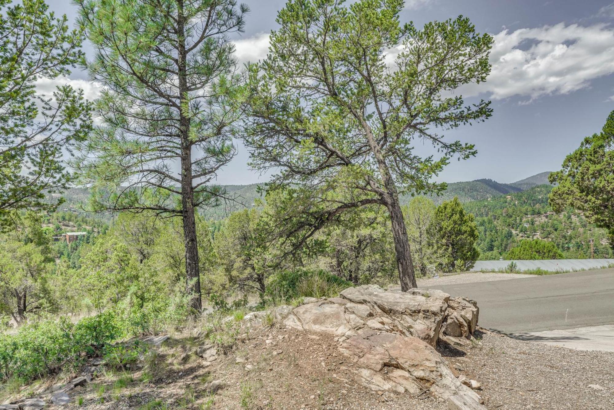 Hillside Haven With Deck Less Than 2 Miles To Dwtn Ruidoso! Ngoại thất bức ảnh